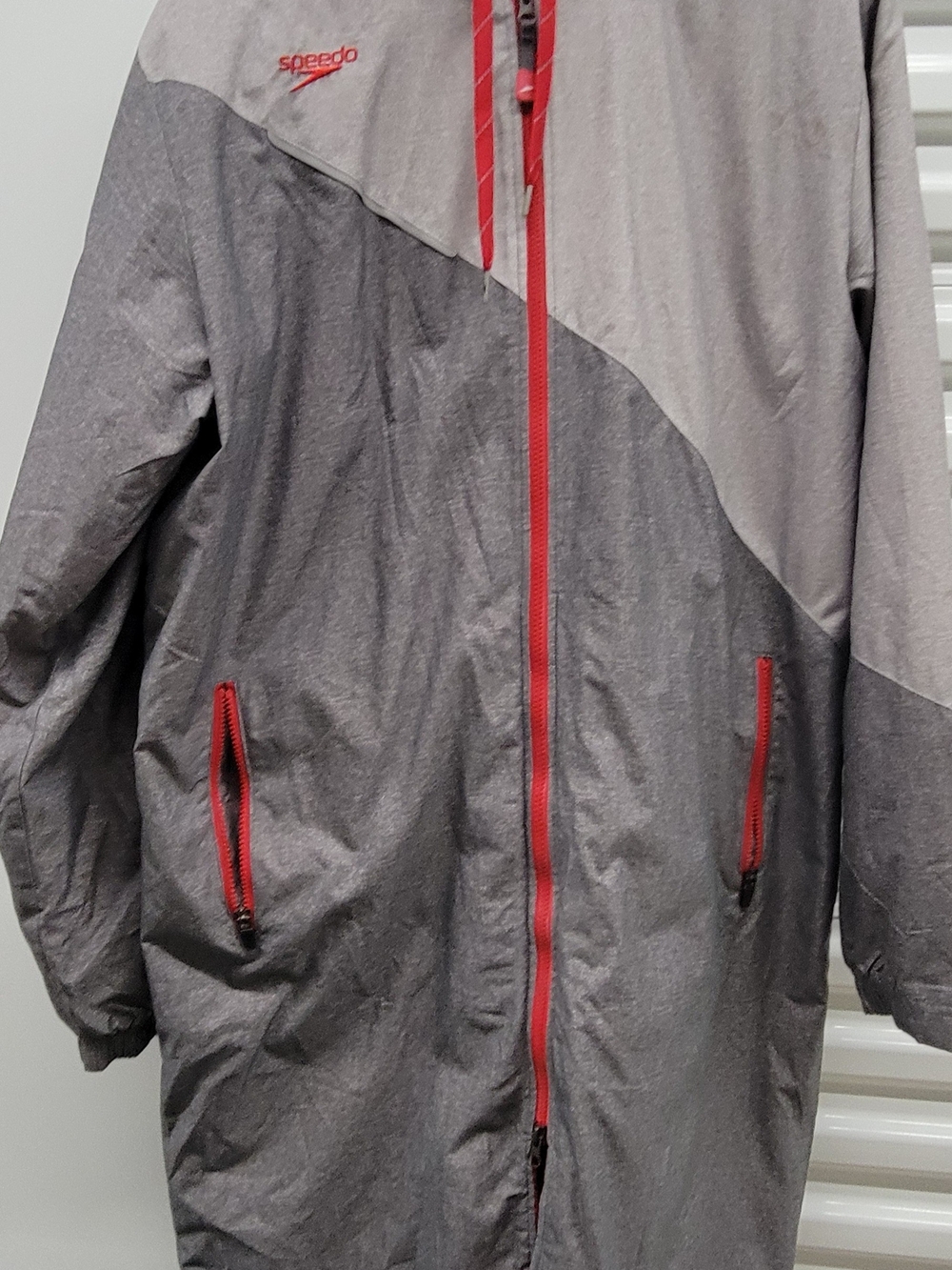 Speedo Men’s Heavy Weight Gray Raincoat with Red Zippers